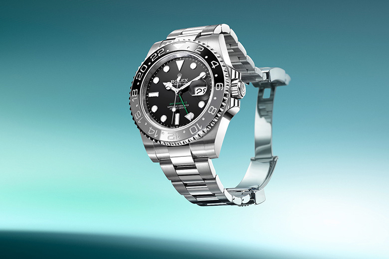 rolex-new-watches-2024-gmt-master-ii-cover-M126710GRNR-0003 2401jva 001 rvb-portrait