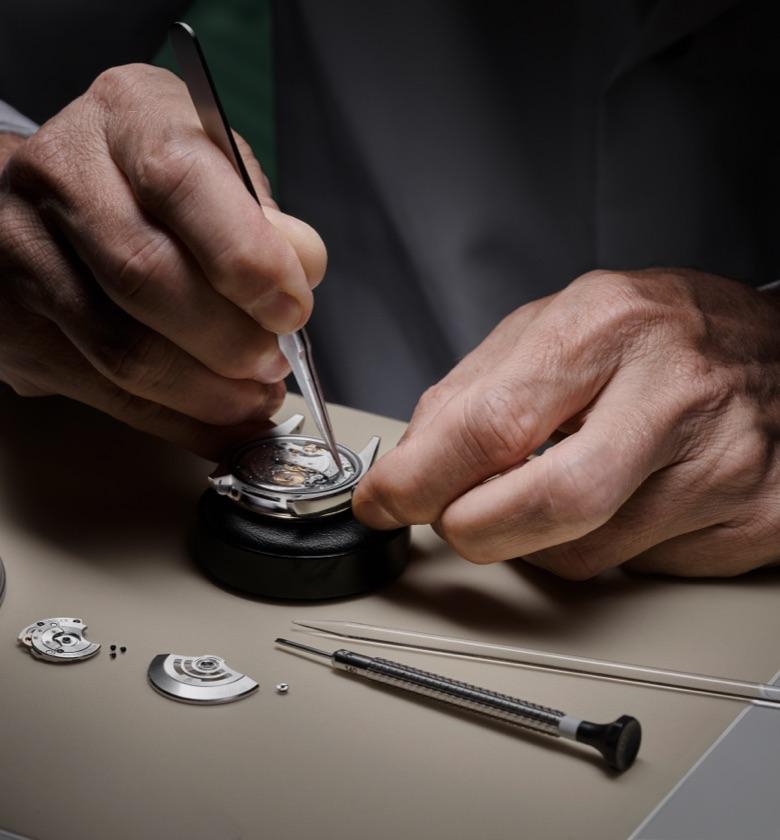 rolex-servicing-procedure-sav 1910dh 005-portrait